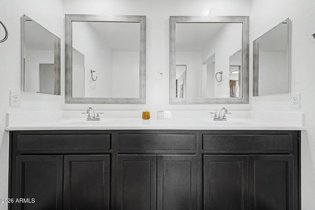 255 N 69TH Place, Mesa, AZ 85207