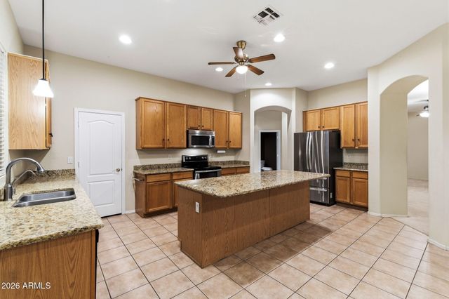 8606 E HANNIBAL Street, Mesa, AZ 85207