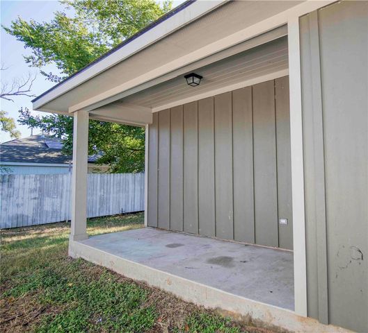 811 Dansby Street, Bryan, TX 77803