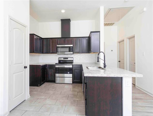 811 Dansby Street, Bryan, TX 77803