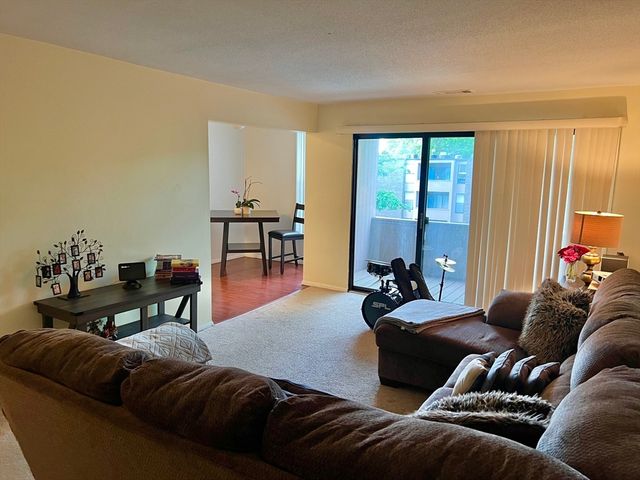 2 Shrewsbury Green Dr I, Shrewsbury, MA 01545