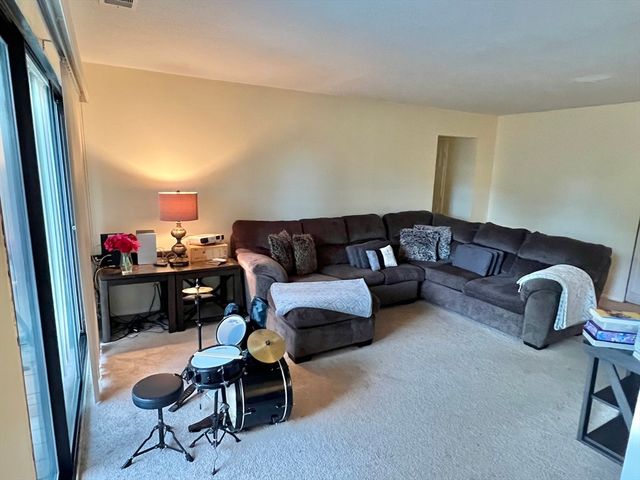 2 Shrewsbury Green Dr I, Shrewsbury, MA 01545