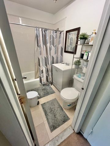 2 Shrewsbury Green Dr I, Shrewsbury, MA 01545