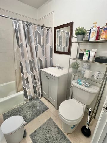2 Shrewsbury Green Dr I, Shrewsbury, MA 01545