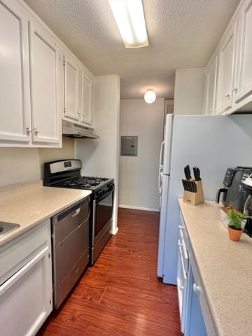 2 Shrewsbury Green Dr I, Shrewsbury, MA 01545