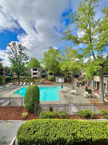 2 Shrewsbury Green Dr I, Shrewsbury, MA 01545