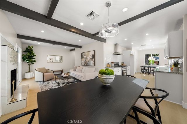 7513 Topeka, Reseda, CA 91335