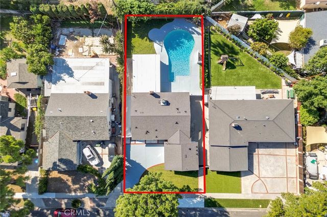 7513 Topeka, Reseda, CA 91335