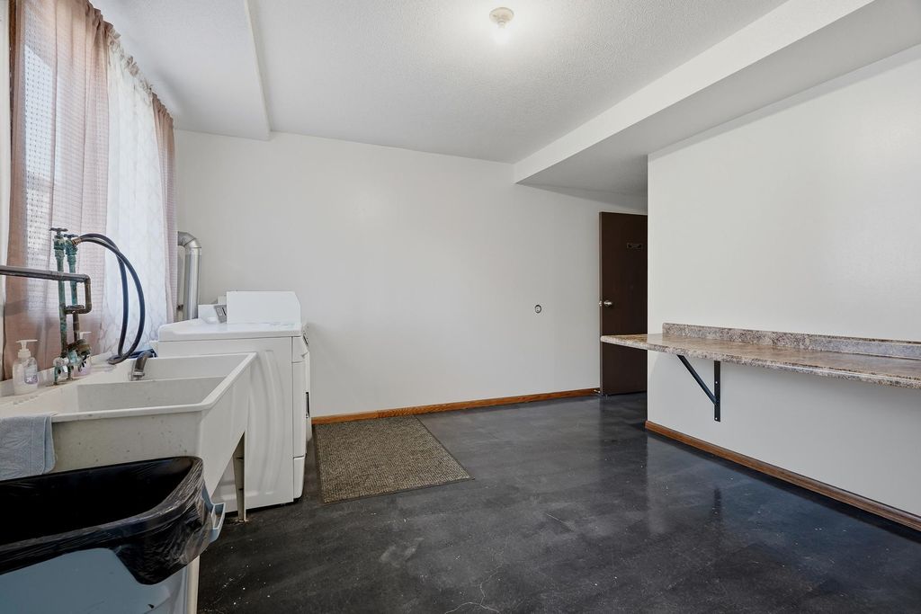 8061 Pleasant View Drive NE, Spring Lake Park, MN 55432 — photo 4