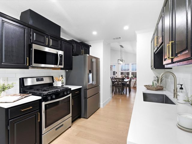 1220 Oxford Lane, Grapevine, TX 76051