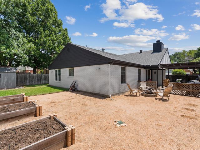 1220 Oxford Lane, Grapevine, TX 76051