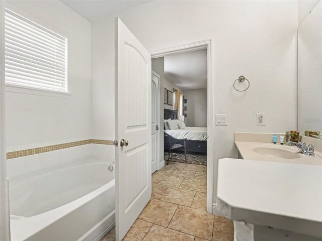 4127 OAK TREE DRIVE, Davenport, FL 33837