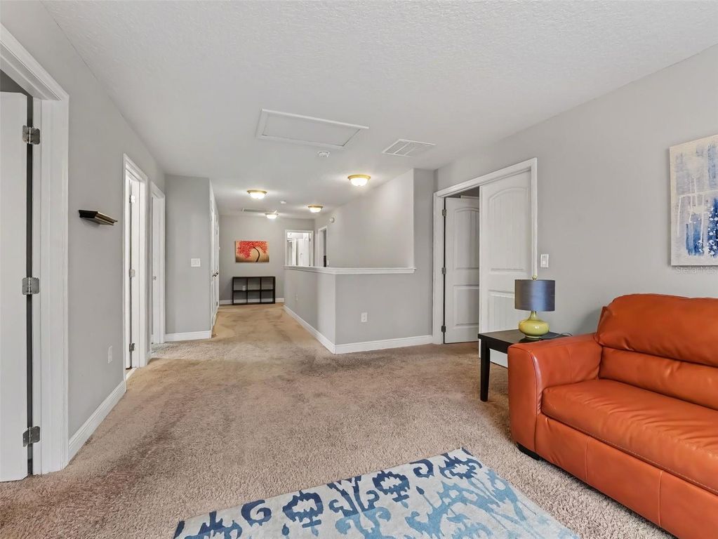 Image 15 of property listing at 4127 OAK TREE DRIVE, Davenport, FL 33837