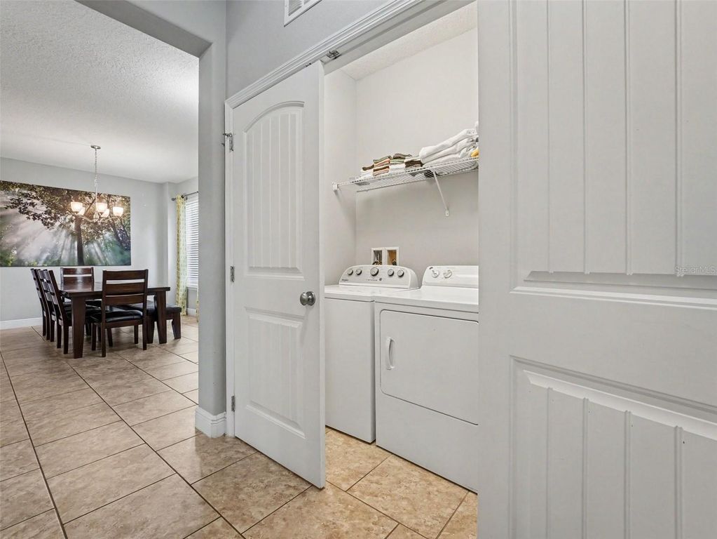 Image 26 of property listing at 4127 OAK TREE DRIVE, Davenport, FL 33837