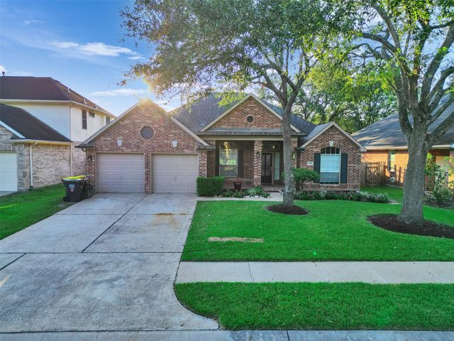 1306 Kingfisher Court S, Pearland, TX 77584