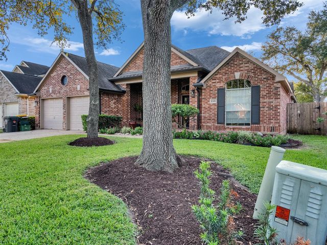 1306 Kingfisher Court S, Pearland, TX 77584