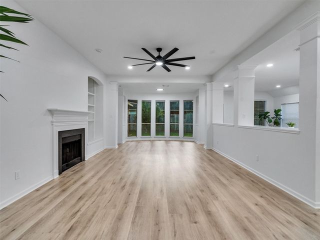 1306 Kingfisher Court S, Pearland, TX 77584