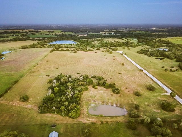 14 Round Top Farms Drive, Round Top, TX 78954