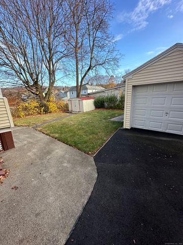 18 New Street, Ansonia, CT 06401