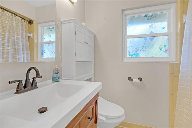 276 LAKEMOORE Drive NE E, Atlanta, GA 30342