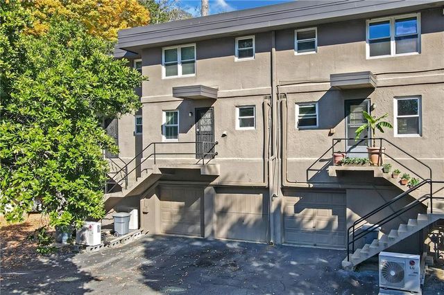 276 LAKEMOORE Drive NE E, Atlanta, GA 30342