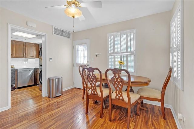276 LAKEMOORE Drive NE E, Atlanta, GA 30342
