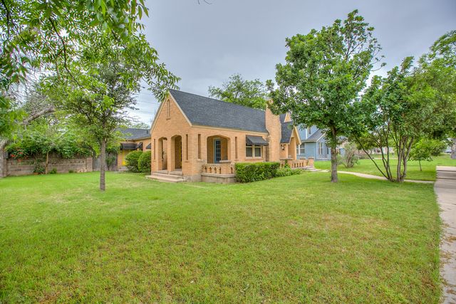 421 S Monroe Street, San Angelo, TX 76901