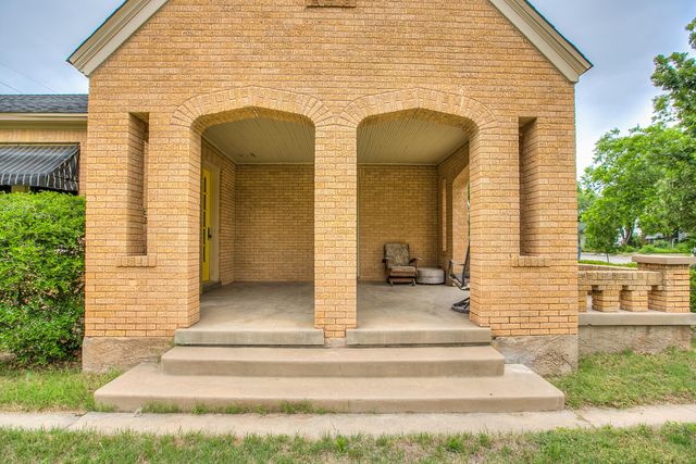421 S Monroe Street, San Angelo, TX 76901