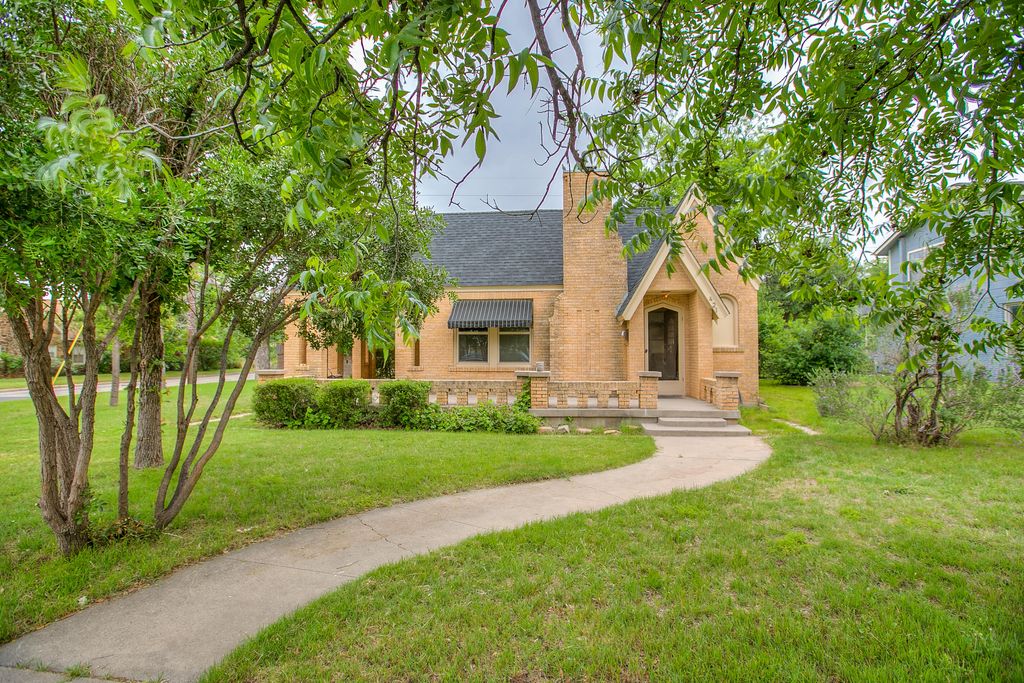 421 S Monroe Street, San Angelo, TX 76901