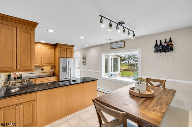 14 Edgewood Ter, Bridgewater Twp., NJ 08807