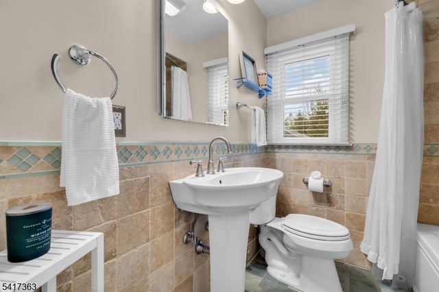 14 Edgewood Ter, Bridgewater Twp., NJ 08807