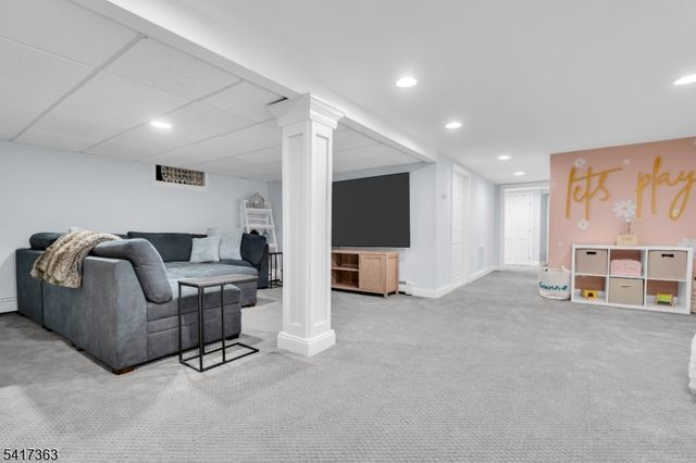 14 Edgewood Ter, Bridgewater Twp., NJ 08807