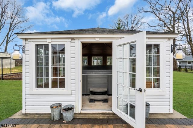 14 Edgewood Ter, Bridgewater Twp., NJ 08807