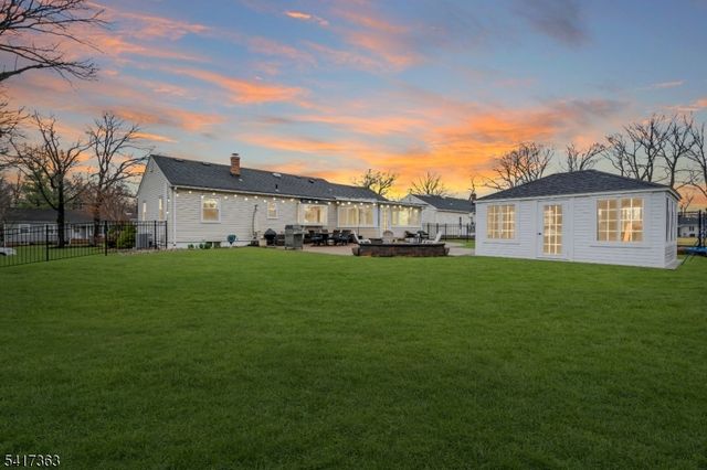 14 Edgewood Ter, Bridgewater Twp., NJ 08807