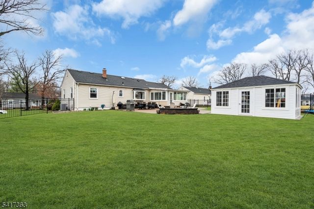 14 Edgewood Ter, Bridgewater Twp., NJ 08807