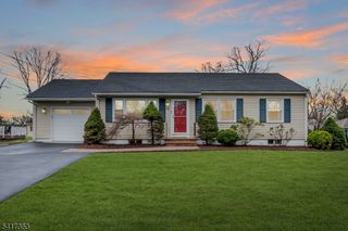 14 Edgewood Ter, Bridgewater Twp., NJ 08807