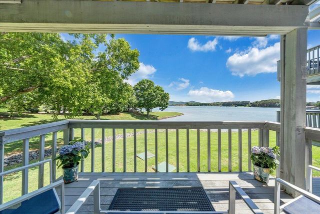 45 Sailors Cove Dr Unit 802, Moneta, VA 24121