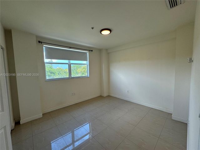 529 NE 62nd St 404, Miami, FL 33138