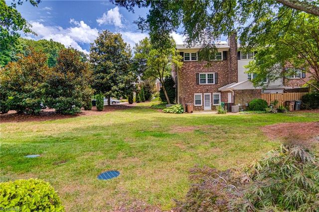 3007-D Patriot Court, Greensboro, NC 27408