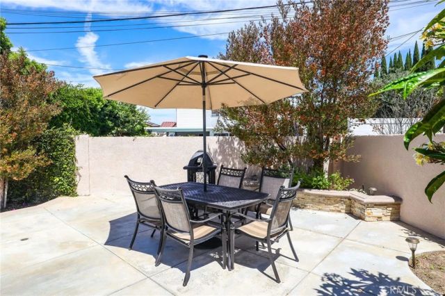 11682 Reagan Street, Los Alamitos, CA 90720