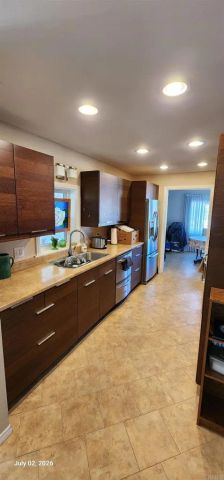 245 W Bobier Drive 06, Vista, CA 92083