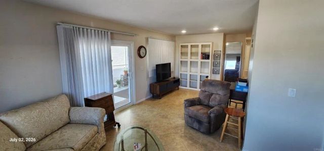 245 W Bobier Drive 06, Vista, CA 92083