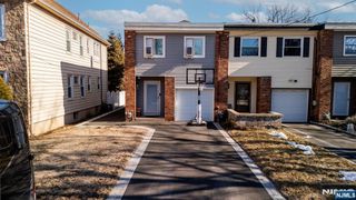 16 Onyx Court, Passaic, NJ 07055