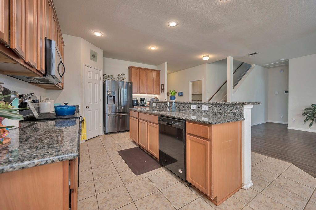 8105 Kurgan Trail, Fort Worth, TX 76131 — photo 3