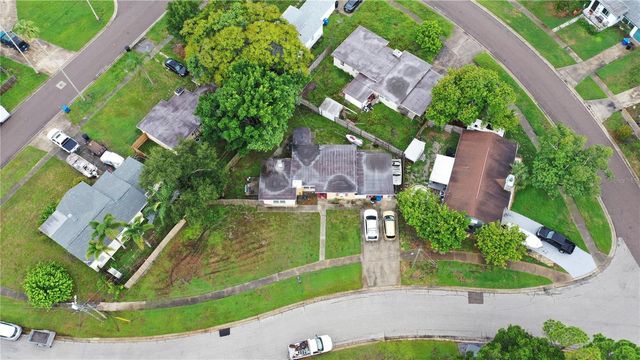 8446 WAVERLY ROAD N, St Petersburg, FL 33702