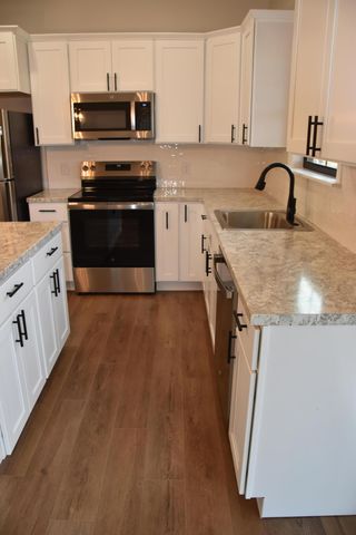 16600 KLINTON DR, Boonville, MO 65233