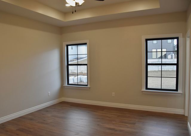 16600 KLINTON DR, Boonville, MO 65233