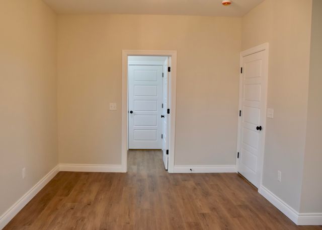 16600 KLINTON DR, Boonville, MO 65233