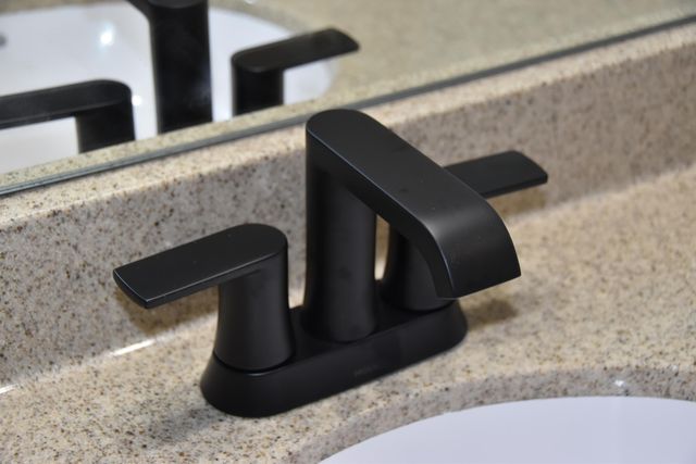 16600 KLINTON DR, Boonville, MO 65233