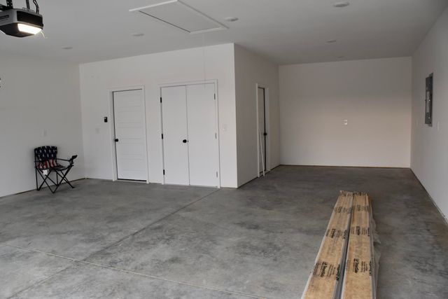 16600 KLINTON DR, Boonville, MO 65233